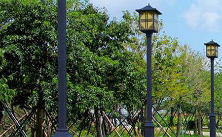 太阳能麦盖提庭院灯价格为何差三倍？关键看这几点